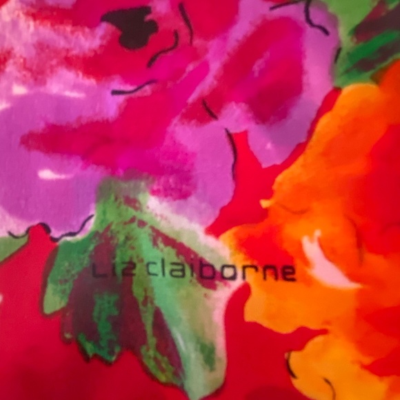 Vintage Liz Claibourne Bright Roses and Daisies Scarf - Picture 2 of 5